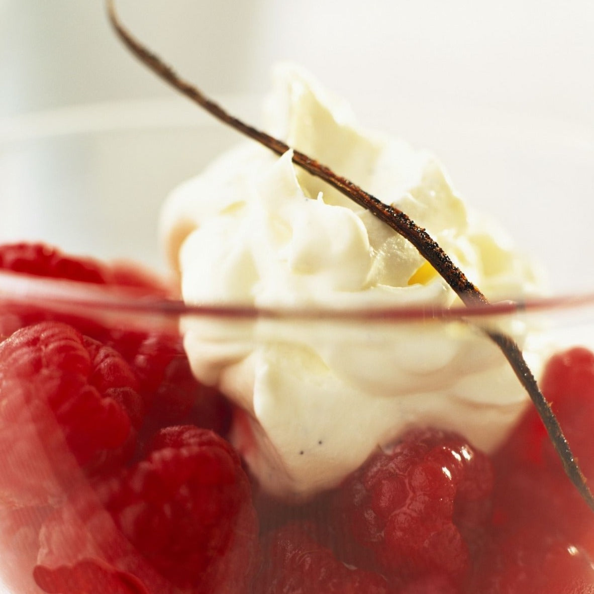 زيت التوت العطري