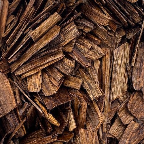 زيت جلد العود العطري