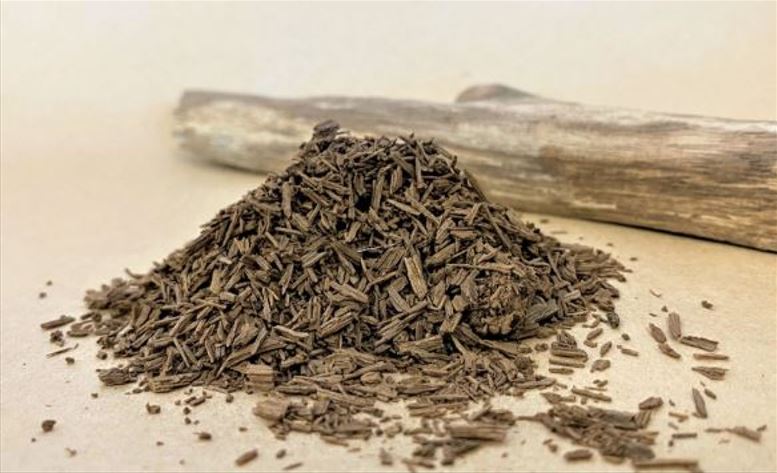 Agarwood shavings (Mabsoos)